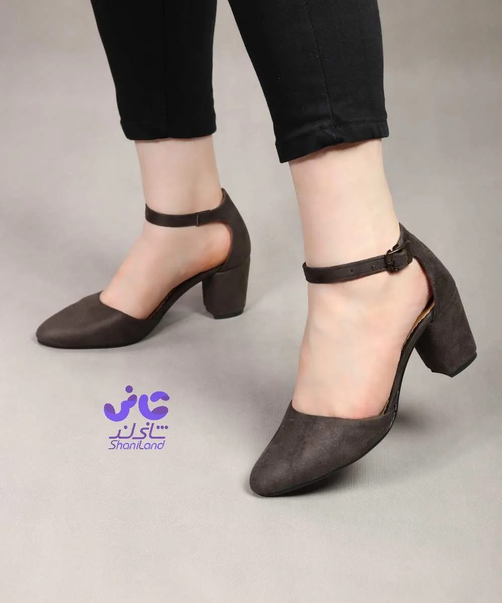 کفش پاشنه دار جلو بسته  کد 2585