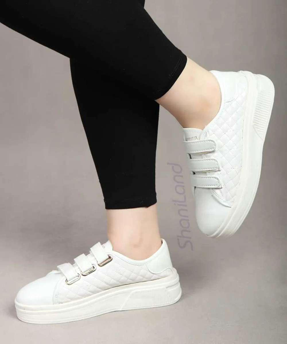 کتونی 3 چسبی طرح شنل کد 24139