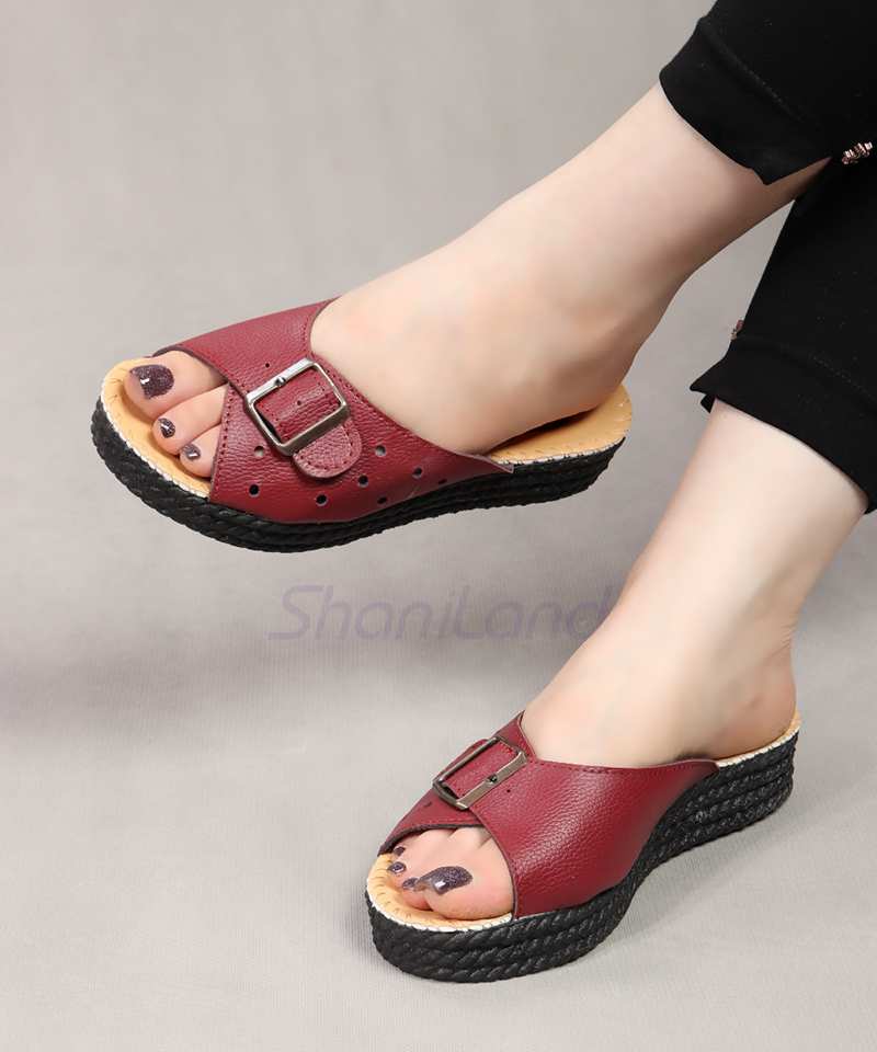 صندل طبی روفرشی سگک دار کد 26391